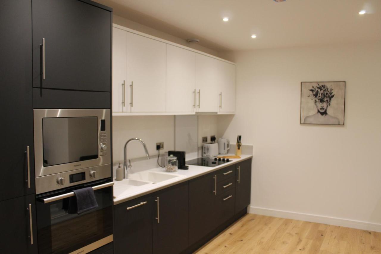 Luxury 2 Bed Apartment In The Heart Of Rochester Рочестер Экстерьер фото