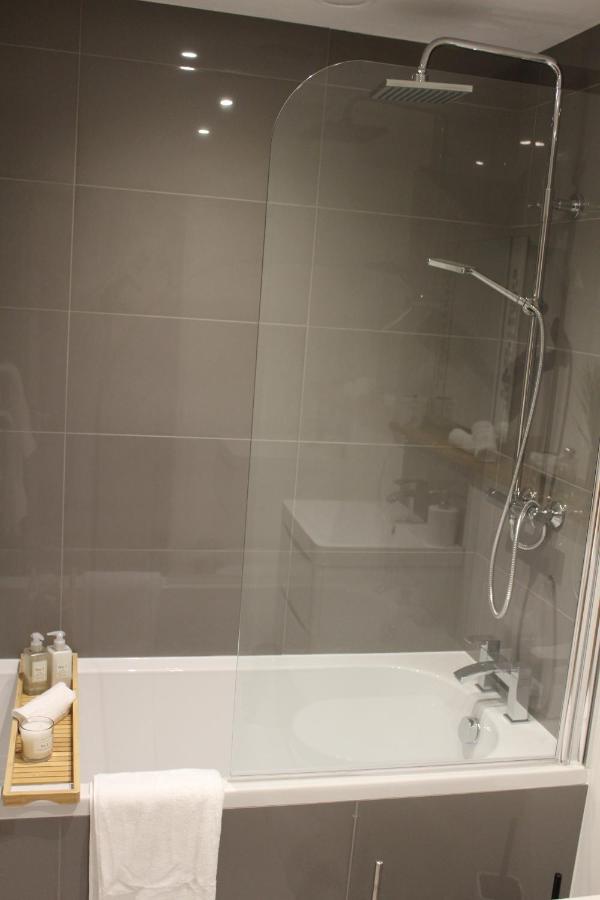Luxury 2 Bed Apartment In The Heart Of Rochester Рочестер Экстерьер фото